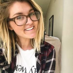 Meet your Posher, Chloe